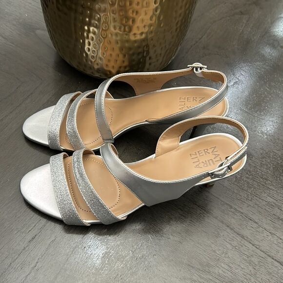 Naturalizer Taimi Heeled Sandal (WIDE) - Picture 7 of 13